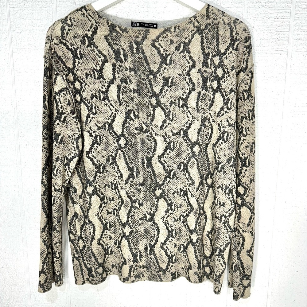 Zara snake print super soft sweater size S